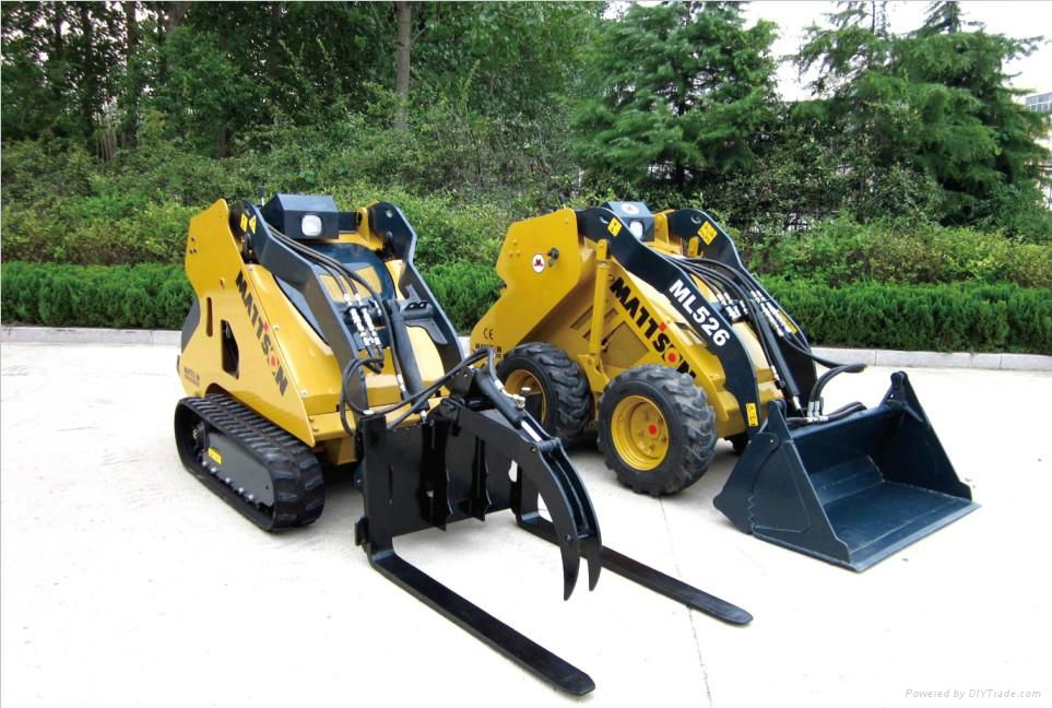 Wheeld mini excavator KUBOTA diesl engine mini skid steer loader