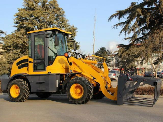 0.8T Capacity Articulated Loader