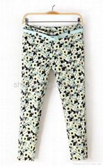 •Ladies' printed pants