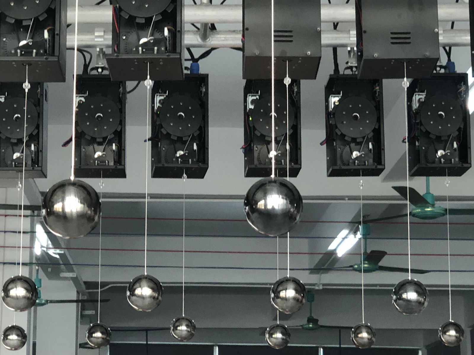 Hight quality dmx controller hanging led sphere ball lights kinetic lights 3