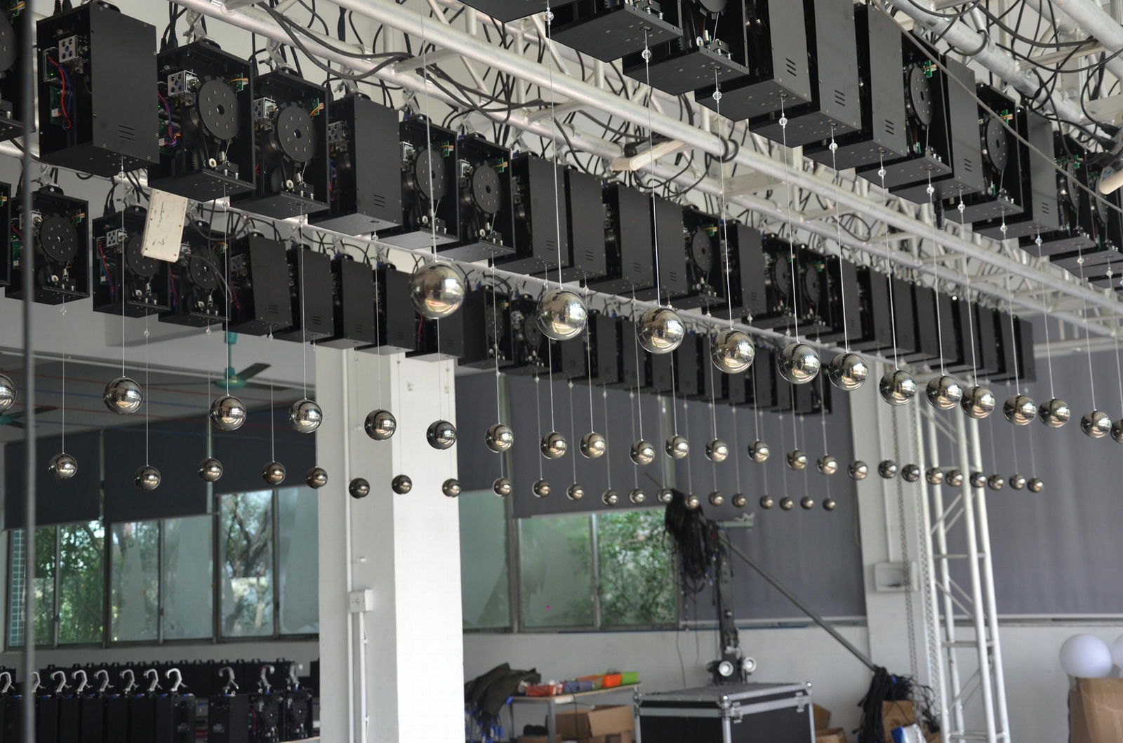 Hight quality dmx controller hanging led sphere ball lights kinetic lights 5