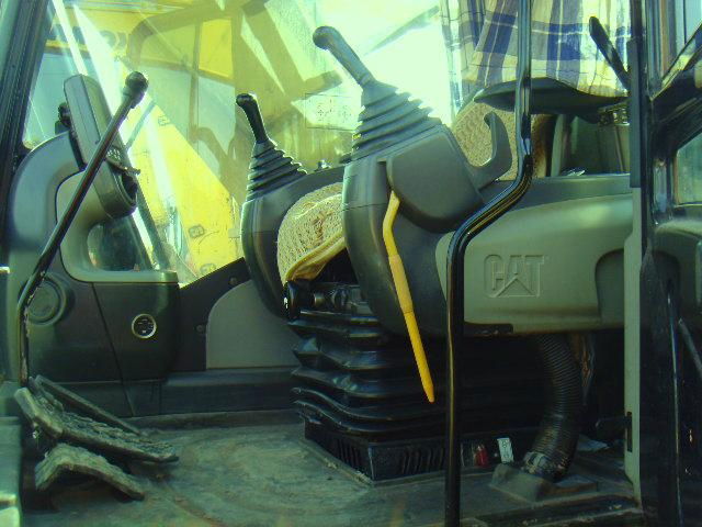 Used CAT 320D Excavator 5