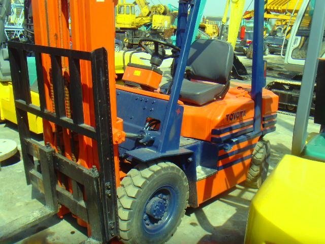 Used 3 tons Forklift Toyota FD30 3
