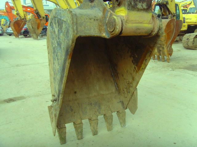 Used Komatsu PC200-7 Excavator  4