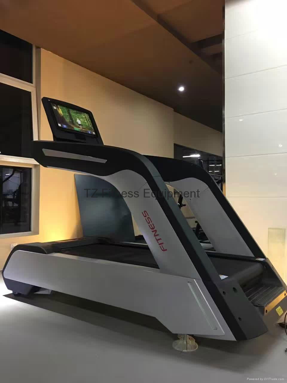 commercial treadmill  3