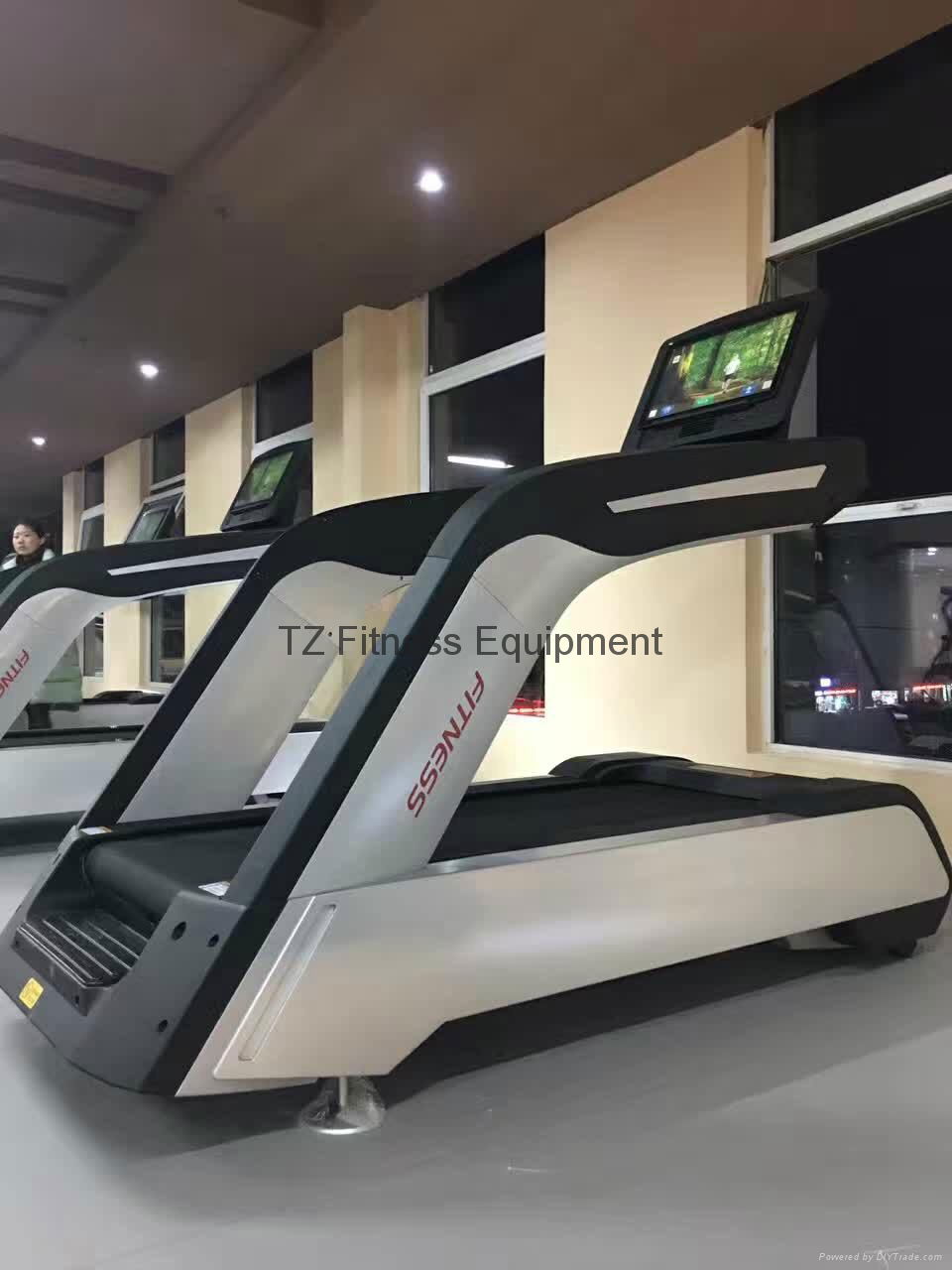 commercial treadmill  2