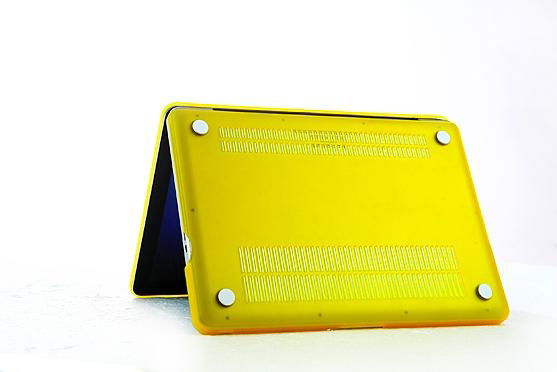 Rubberized Hard Case Cover for Apple Macbook Pro 15.4" .--Yellow 3