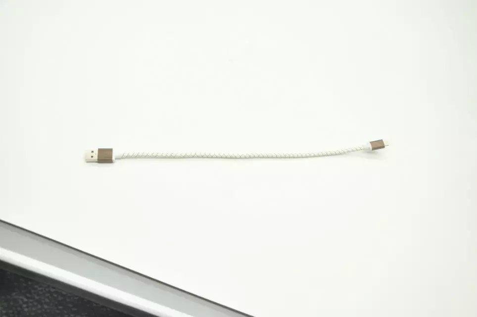 A+++ Top genuine leather cable with real walnut wood dataline 4