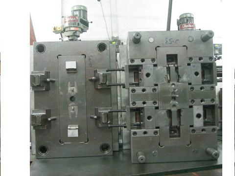 Precision Plastic mould manufacture,C19 plug 2