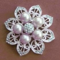 Silver flower pearls rhinestone brooch