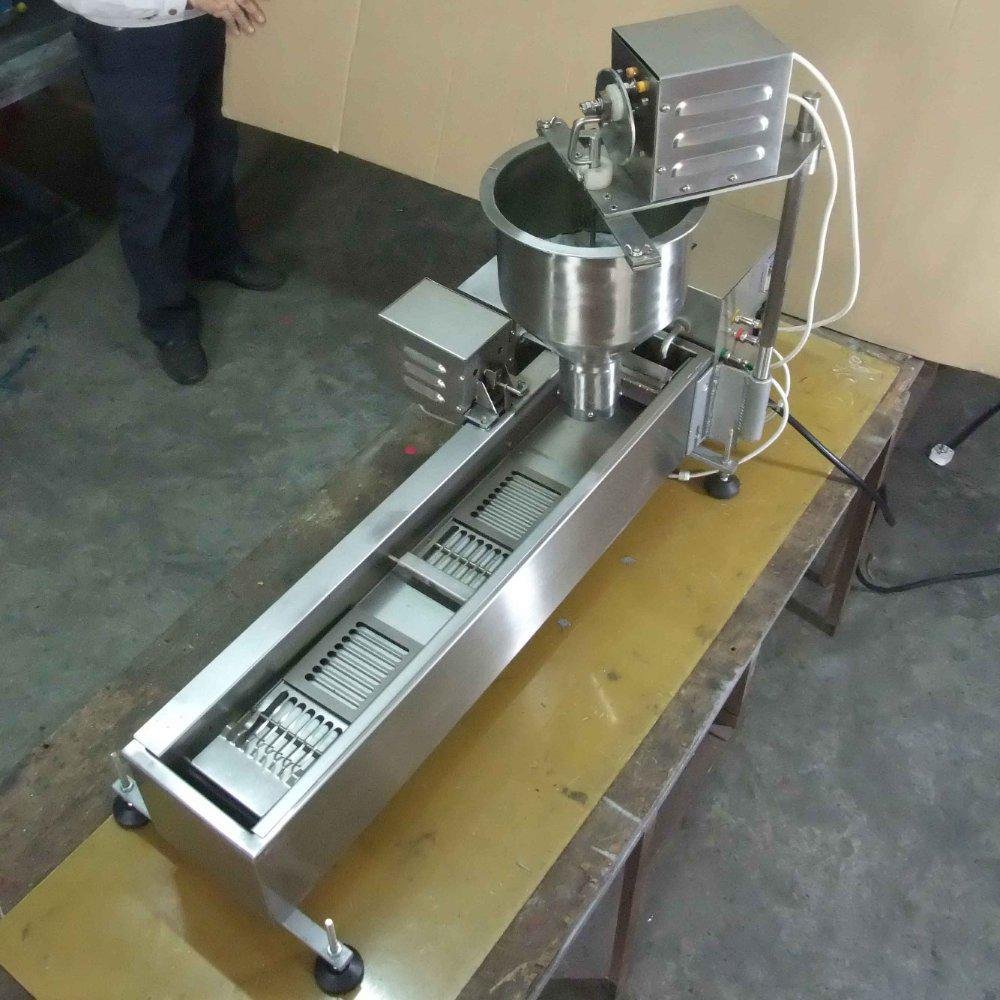 Commercial Full Automatic Donuts Machine 110V 220V 3000W Stainless Steel  2