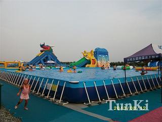 inflatable ufo water park 3