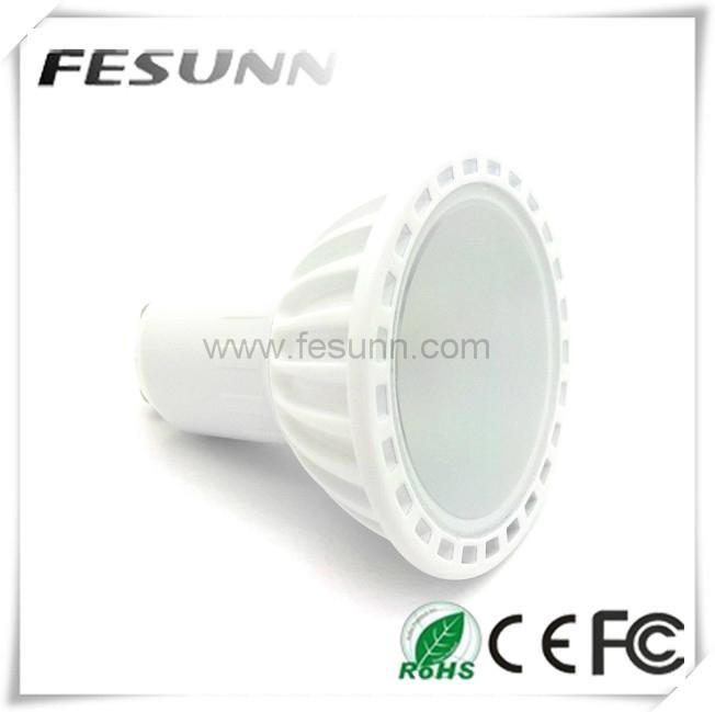 5W LED SMD Spotlight bulbs with white lamp shell