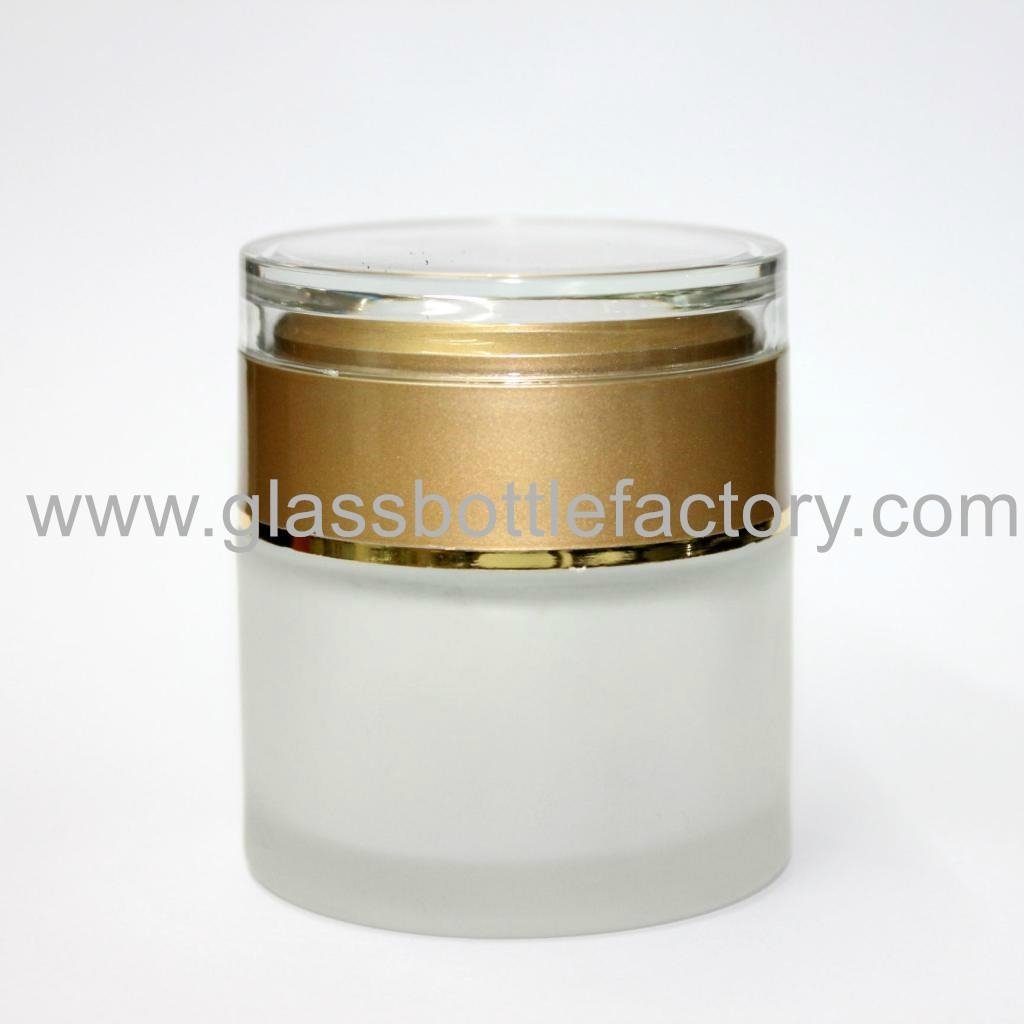 Glass Cosmetic Jar With Lid 3