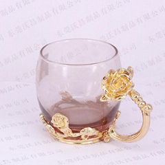 Zinc alloy glass base