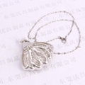 Zinc alloy shell pendant