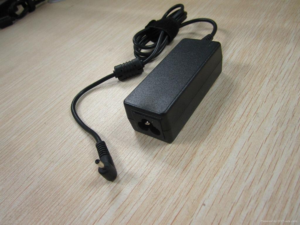 For Samsung AD-4019S Laptop Power Supply AC Adapter Charger 19V 2.1A 40W 3