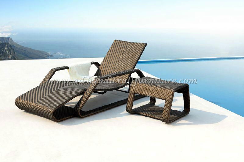 poly rattan sunbed 3