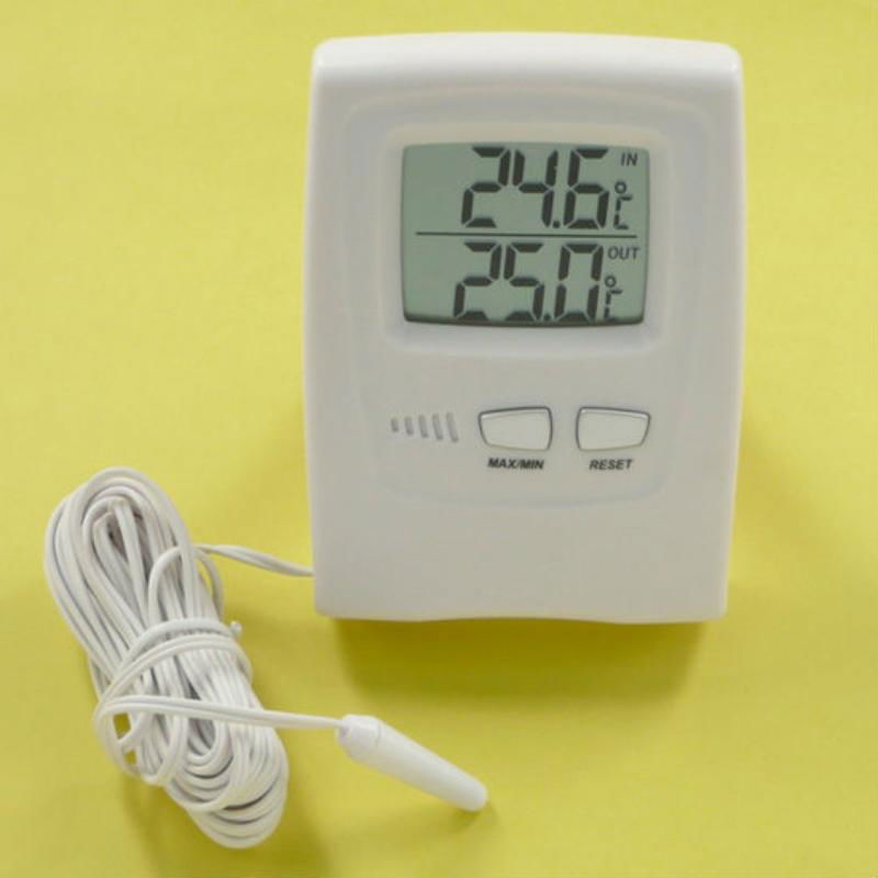 TT03  Digital in/out thermometer 3