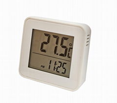 TT06  Digital thermometer with clock