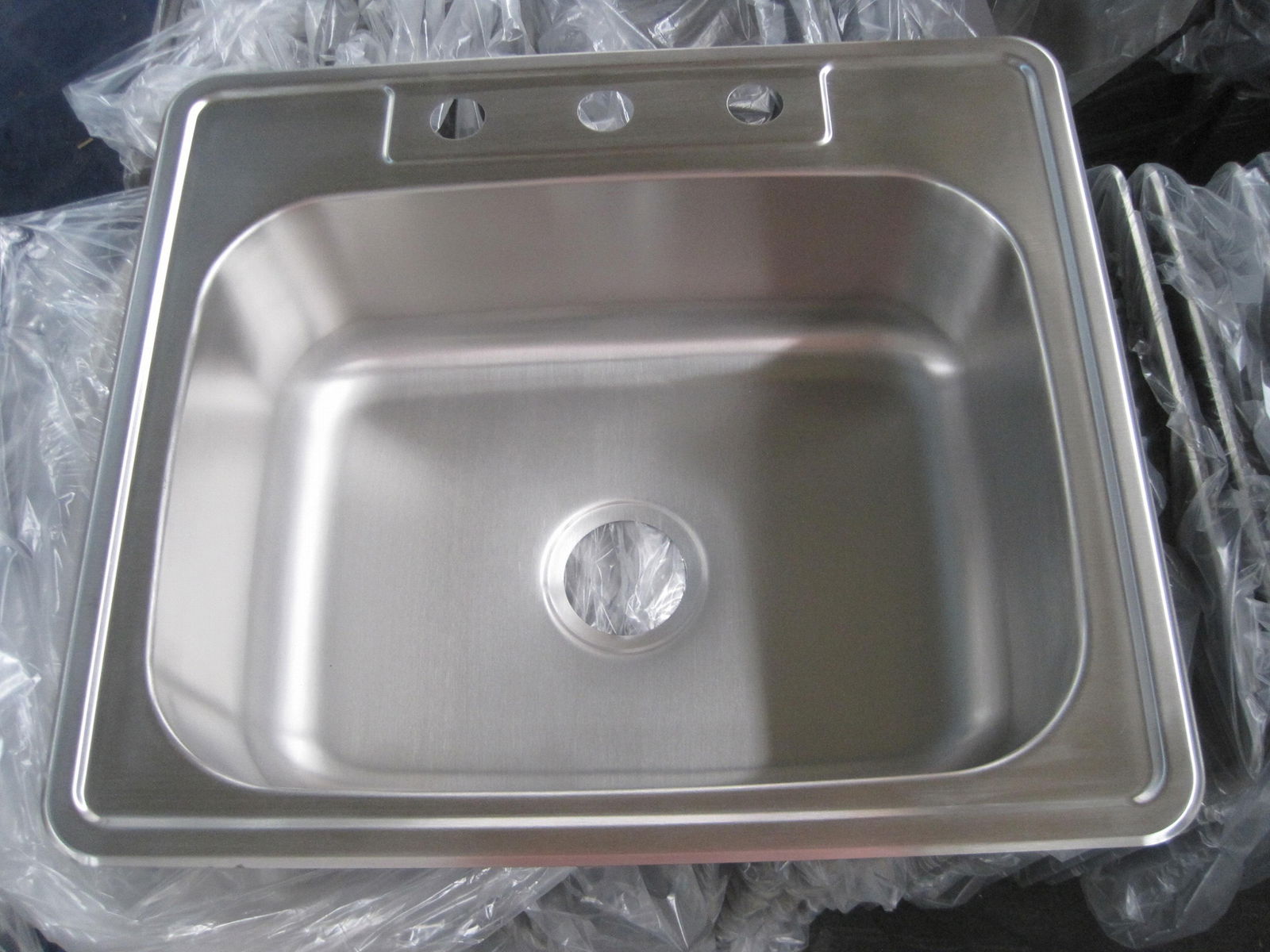 Guangdong Dongyuan Kitchenware Topmount Single Bowl Stainless Steel Kitchen Sink 3