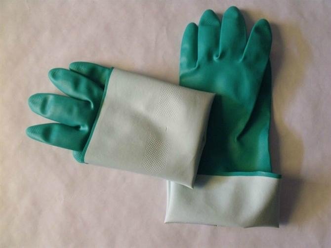 green industrial nitrile gloves 3