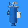 Automatic steel brush filter housing