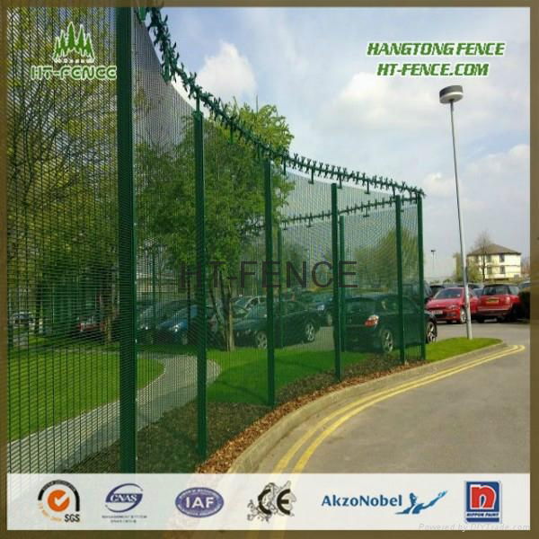 Anti climb 358 high security fence