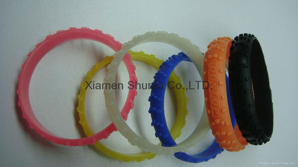 Fashion Funny Road Tire Silicone Wristband 5