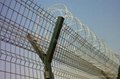 airport wire mesh fence 2
