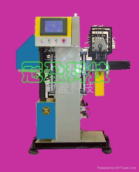 In mold label machine