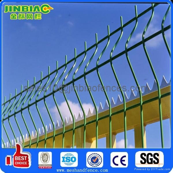 PVC COATED WIRE FENCES 4