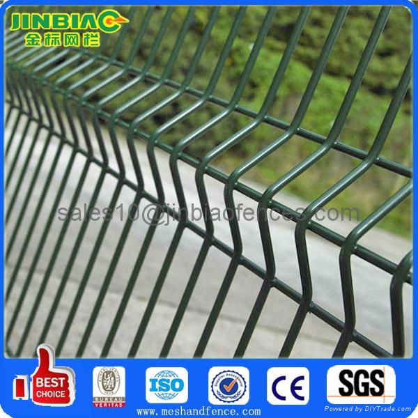 PVC COATED WELDING WIRE MESH FENCE 5