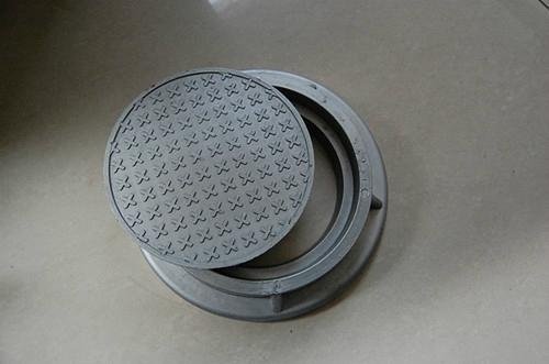 Polymer round manhole cover 2