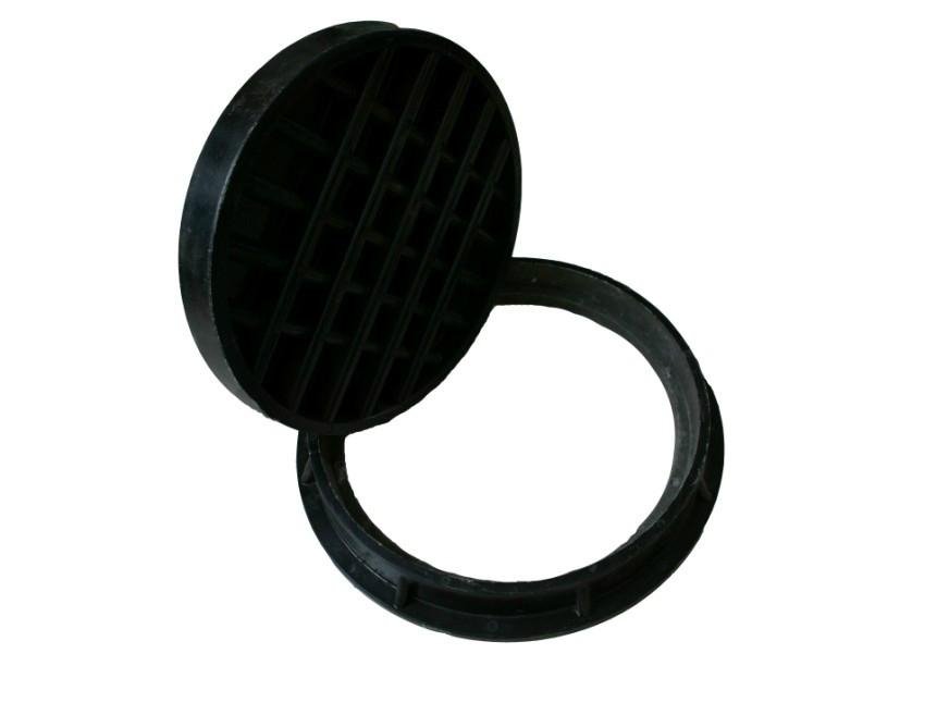 Composite manhole cover with rubber seal 1