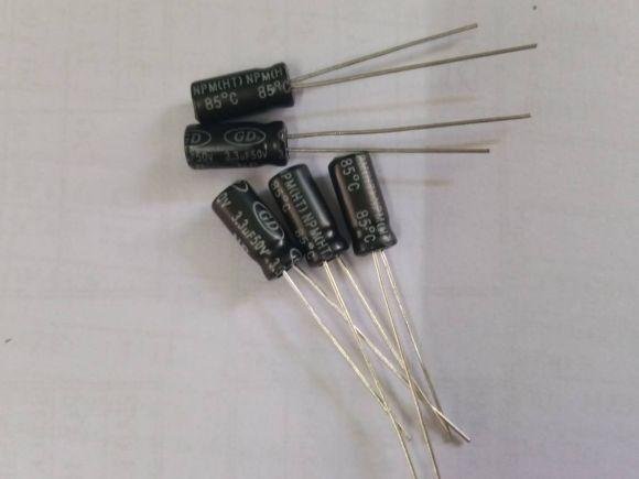 Ultra-small electrodeless aluminum electrolytic capacitors. 4