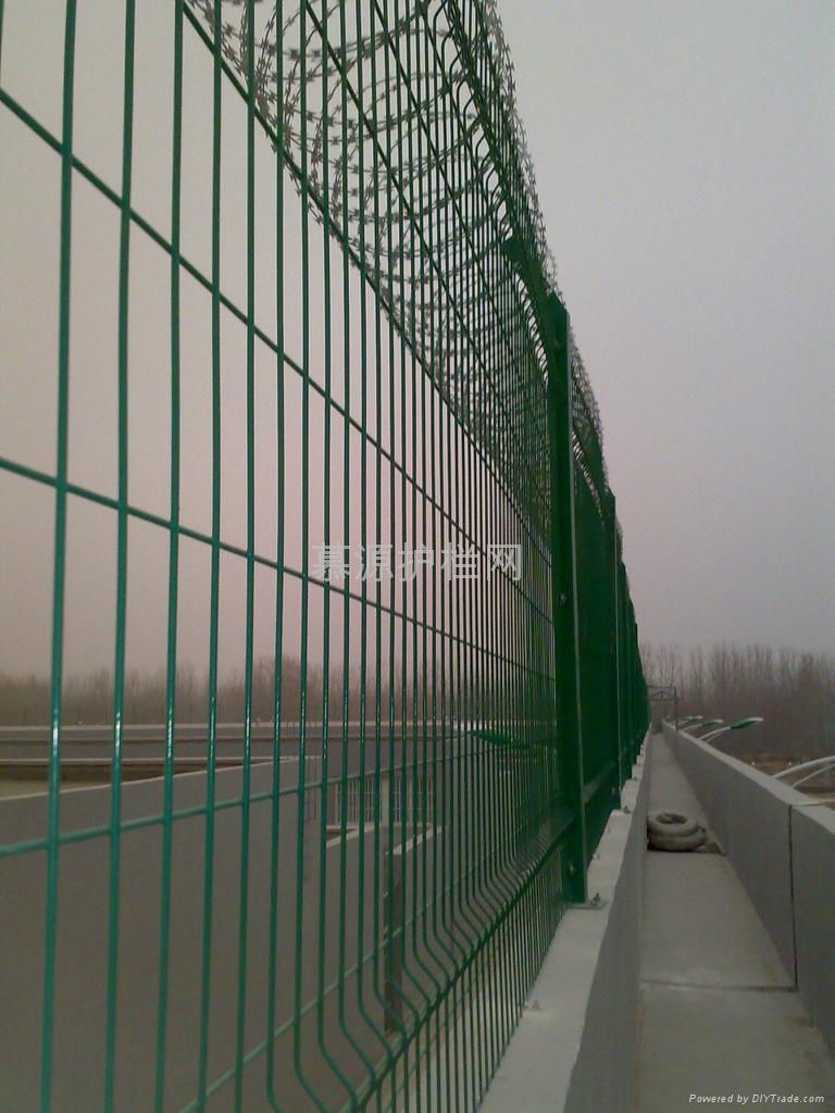 鐵絲圍牆網 