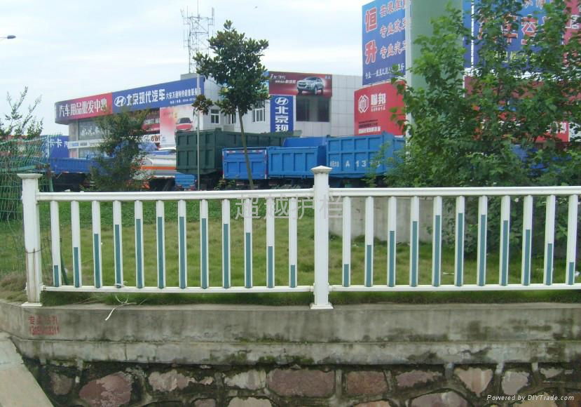 鎮江PVC隔離岸邊塑鋼圍欄
