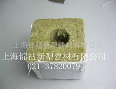 Agriculture with rock wool