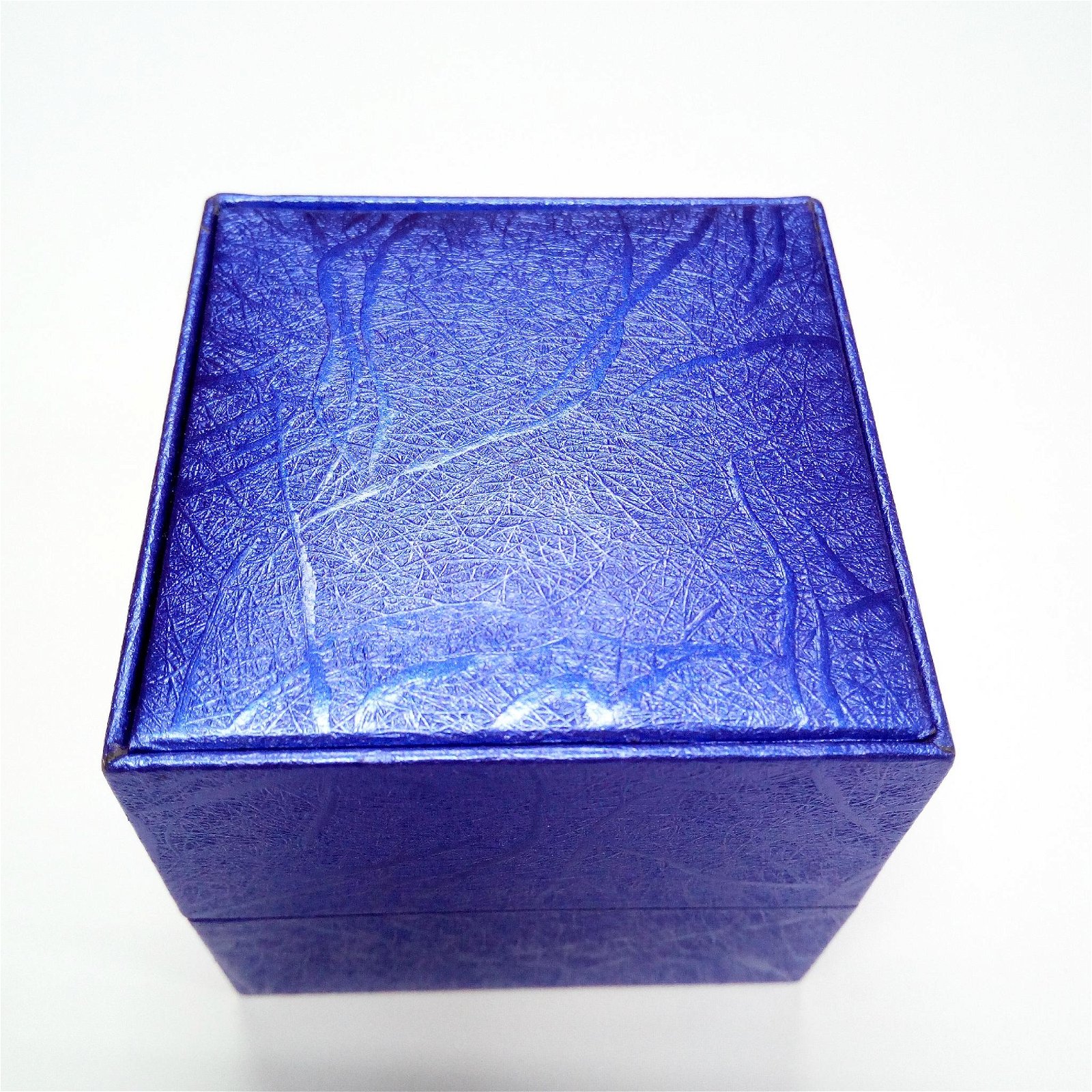 Jewelry ring leather box 4