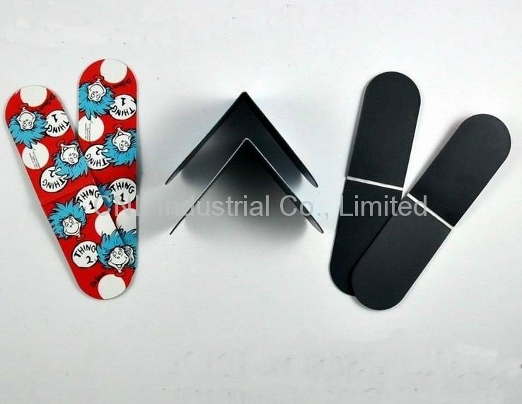 Customized shape folding paper magnetic bookmark with printing 2