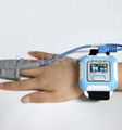 Best price and long service life wrist pulse oximeter with high precision