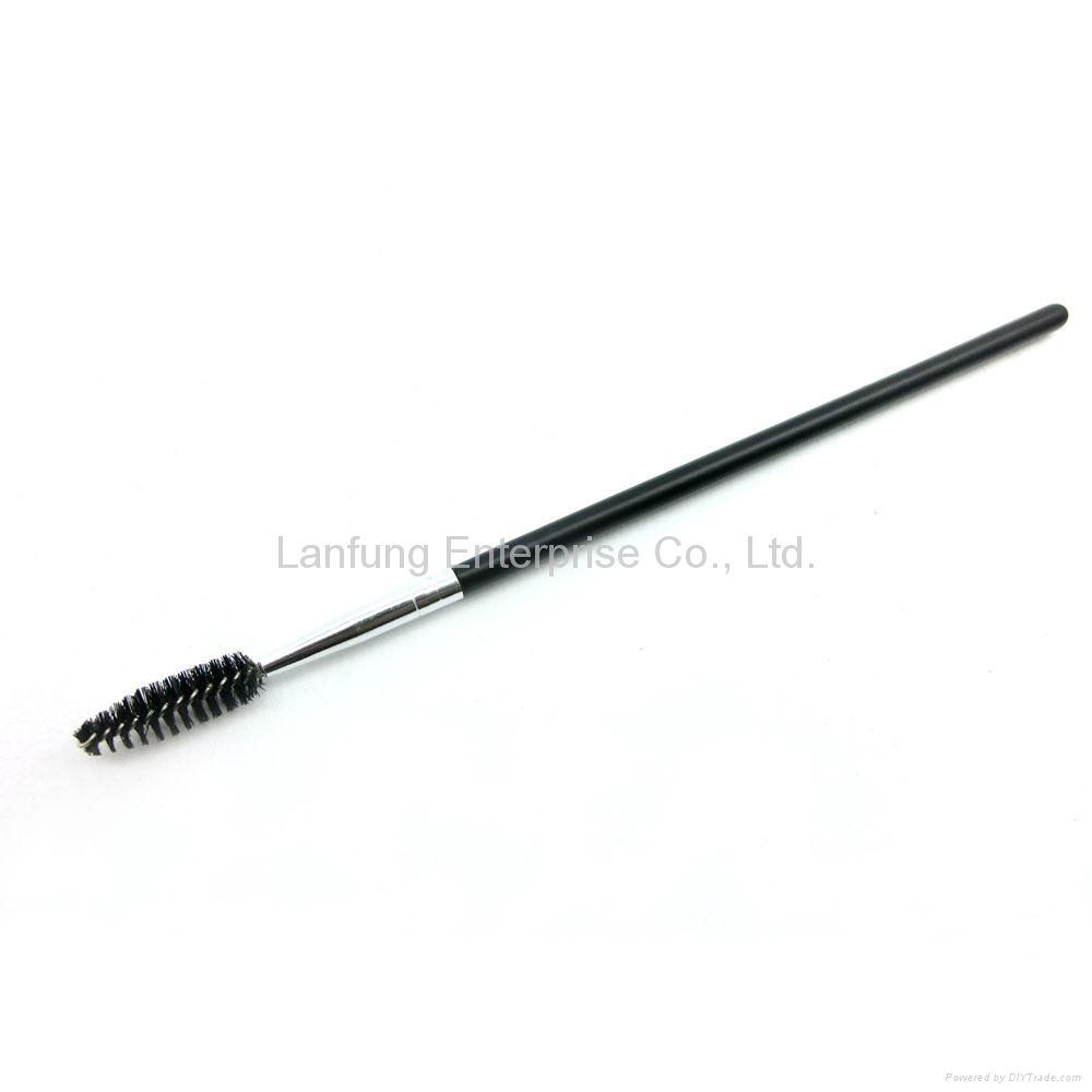 Brow and Lash brush 2