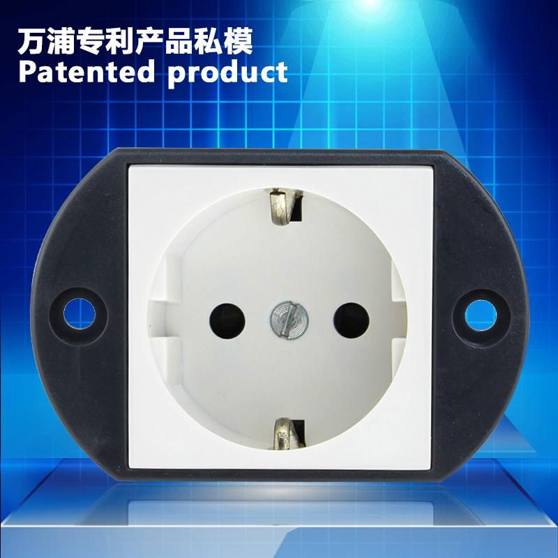 travel plug adapter