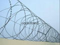 Heavy Galvanized Razor Wire Concertina Security Fence Top 1