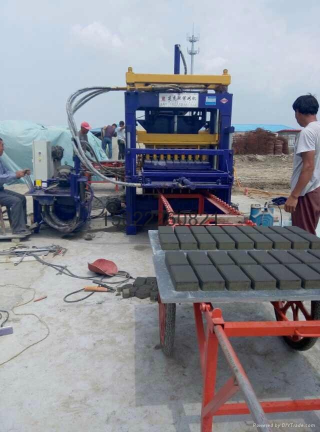 Semi-Automatic Solid Concrete Block Making Machine 3