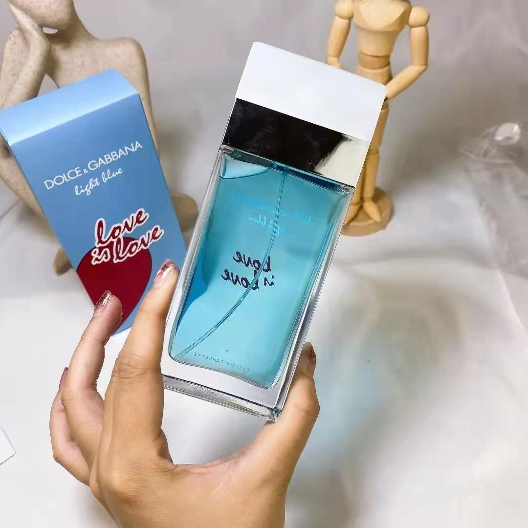     Light Blue Women Perfume Fragrance 2