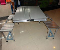 Aluminum folding camping table