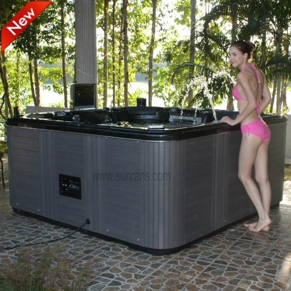 Hot sale luxury outdoor massage whirlpool jacuzzier bathtub with TV