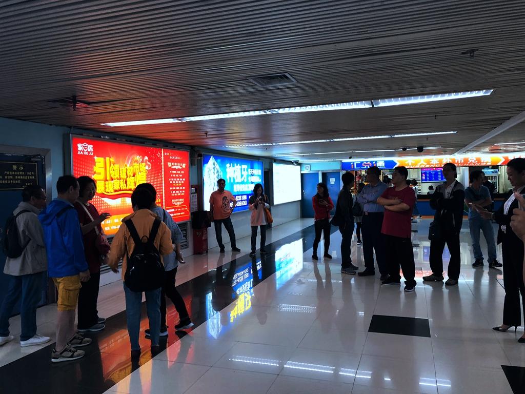 深圳罗湖口岸广告-罗湖口岸媒体广告-罗湖口岸灯箱 5